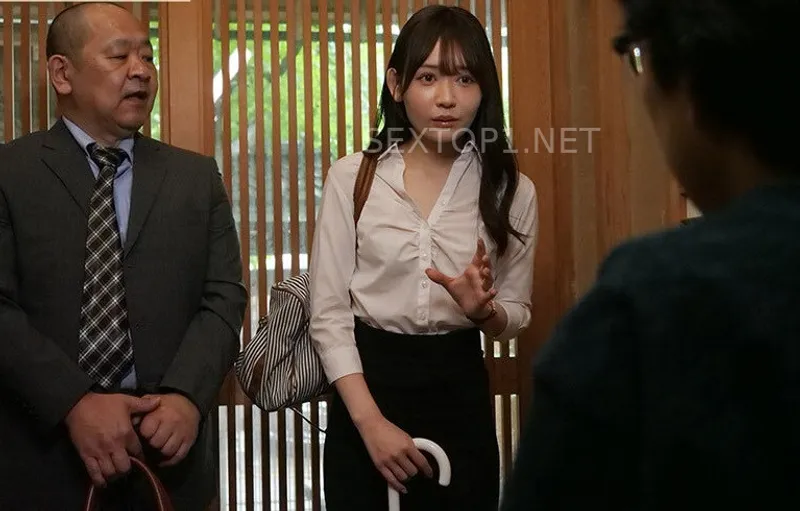 Cô giáo mới vào trường bị hiệu trưởng bắt đi bàn việc làm ăn rồi quan hệ cả đêm